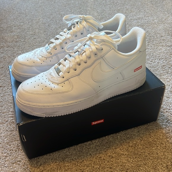 Air Force Supreme white sneakers men’s size 12 main image 9